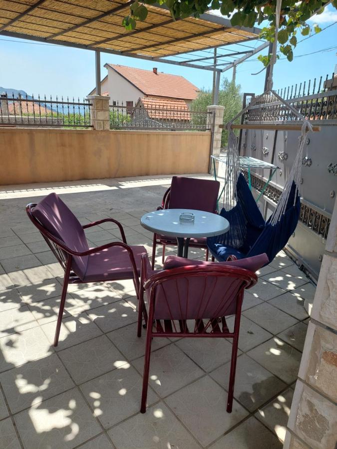 טרביניה Apartments Leo מראה חיצוני תמונה