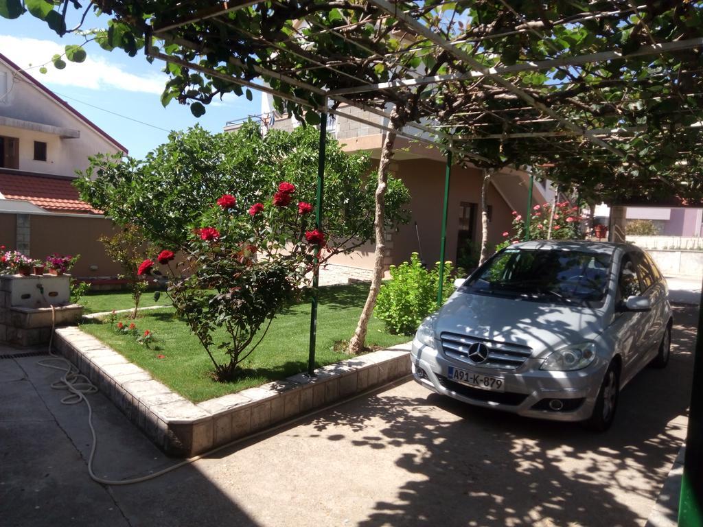 טרביניה Apartments Leo מראה חיצוני תמונה